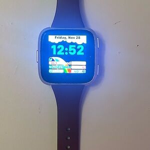 Fitbit Versa Watch + Band Bundle + Charger + Screen Protectors